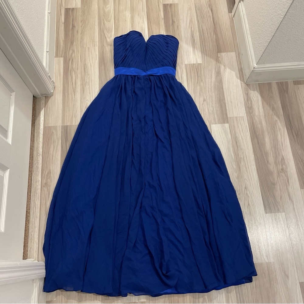 Elegant Blue Strapless Evening Gown